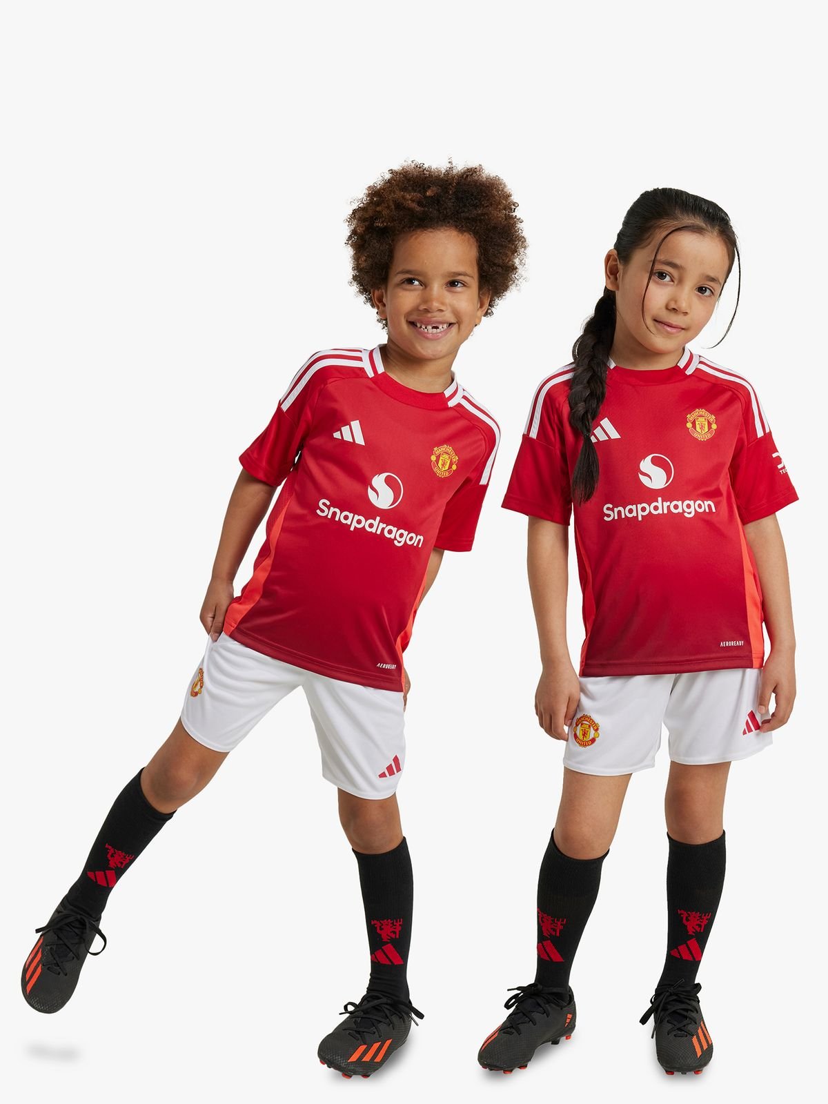 MANCHESTER UNITED 24/25 FULL KIT